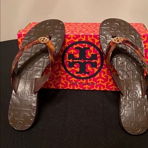 Tory Burch Thora Leopard print size 8 sandal.